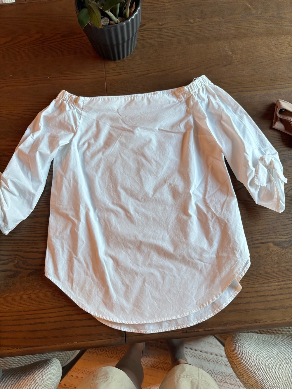 Aritzia Babaton Off-Shoulder Blouse